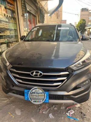 سيارة هيونداي  موديل 2018  4 بسطوم نظيفه  السعر 9000 دولار