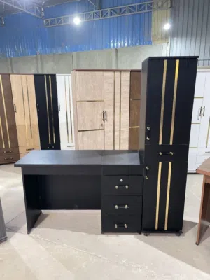 بسعر لقطه مكتب مذاكره