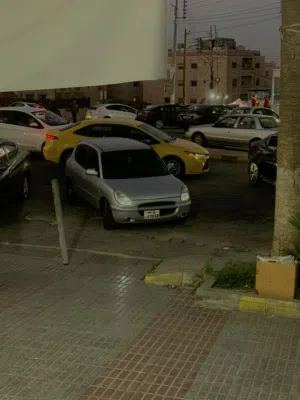 سيارة دايهاتسو سيريون موديل 1998 مرخصة بحالة جيدة