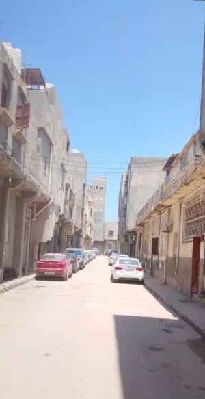 منزل ارضي للبيع الذريبي شارع مقطرن عالي