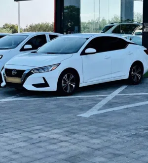 للبيع فقط نيسان سنترا فئه SV موديل 2021