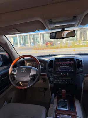 Toyota Land Cruiser GXR 2014