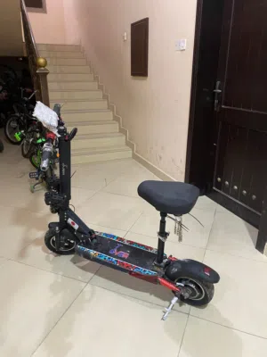 للبيع سكوتر كهربائي عليه ضمان مدى حياة