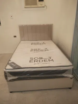 سريرمراتب دواليب خشب جديد يوجد لدينا تفصيل حسب الطلب سعر من جمله توصيل تركيب