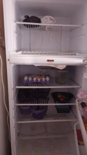 ثلاجة مستعملة