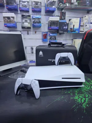 Ps5 بحاله الجديد مستخدم اشي بسيط