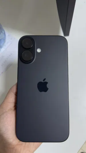 Apple iPhone 16 128 GB in Muscat