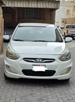 HYUNDAI ACCENT 2013