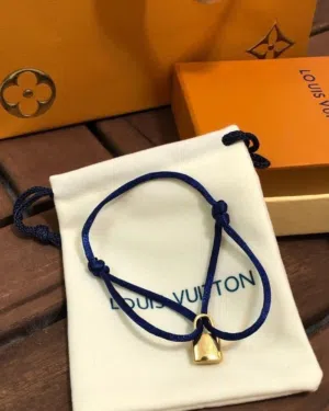 اساور LV خيط ( تصفية )