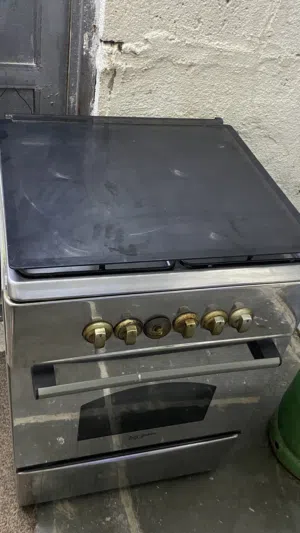 طباخ اربع عيون شغال
