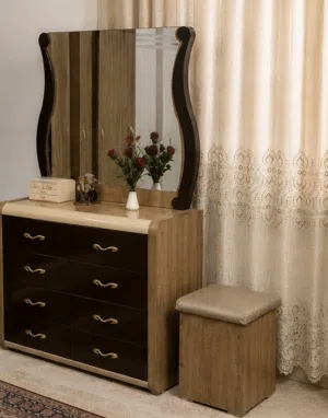 سلام عليكم يوجد لدينا غرفت نوم كبير جدا  نوع تركية اصلية ا
