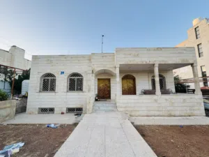 شبه فيلا من المالك مباشره