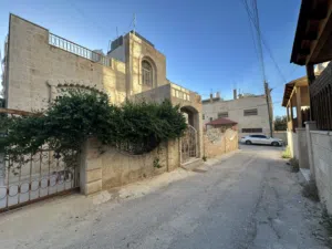 للبيع بيت مستقل في ماركا الجنوبية – منطقة نادي السباق