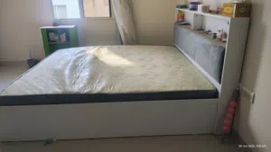 King Size bed with Mattress