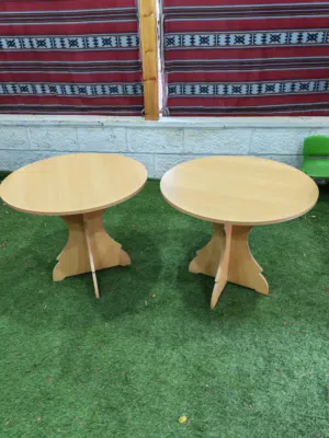 طاولتين خشب دائرة