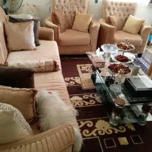 غرفة ضيوف كاملة للبيع