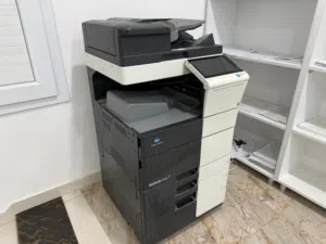آلة تصوير بحالة ممتازة للبيع