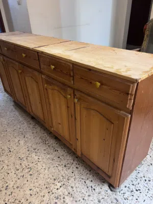 دولاب وكنبة 150 دينار