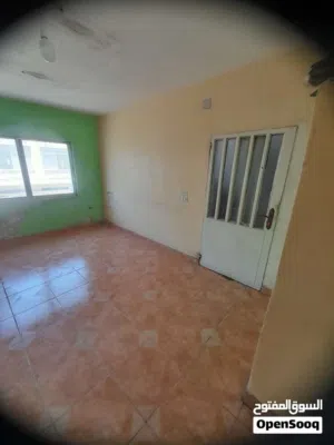 شقة للايجار تصلح مستودع البيادر المنطقة الصناعية