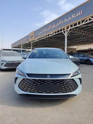 BYD QIN PLUS DM-I PLUG-IN HYBRID 2025 ZERO مع كفالة 8 سنوات