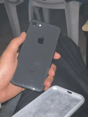 ايفون 8للبيع او تبديل