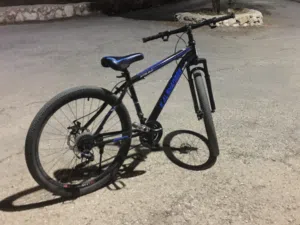 دراجه هوائيه للبيع النوع//دراجه هوائيه جبليه اللون :اسود. المقاس :26 (A Perfect bike )