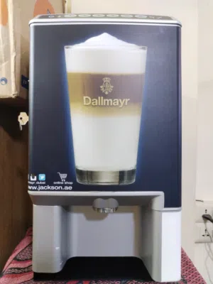 ماكنة نسكافيه ايطالية للبيع