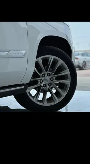 Cadillac ‏Escalade ‏Platinum ‏2018