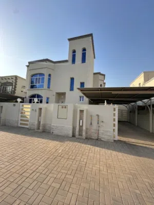 Flat for Rent in South Al Mawaleh/شقة للإيجار في الموالح الجنوبية