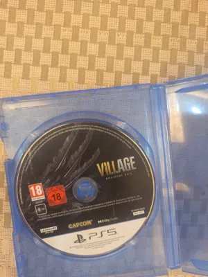ألعاب فيديو سوني فايف و فور للبيع