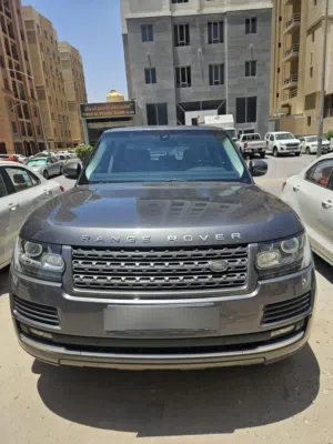 2015 Land Rover HSE V8 SUV  GCC Specs Excellent Condition- showroom maintained and accident free