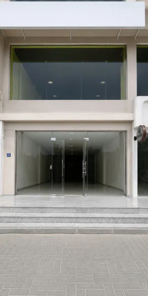Shop for rent in Bausher, Maha Street.