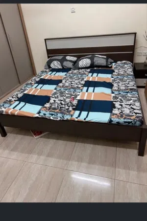 bedroom set for sale good condition very neat and clean