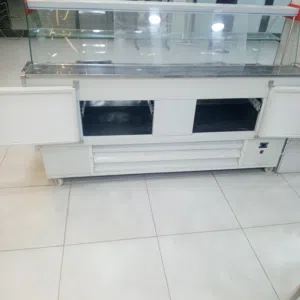 2ثلاجات عارض اجدد استعمال شهرين فقط السعر 10500مع بعض