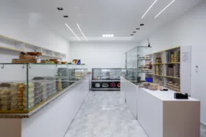 محل حلويات متكامل