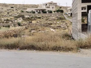 ارض مميزة في بيت لحم في موقع حيوي بالقرب من جامع عبد العزيز ...