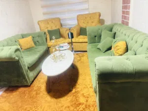 طقم كنب بحالة جيدة جدا