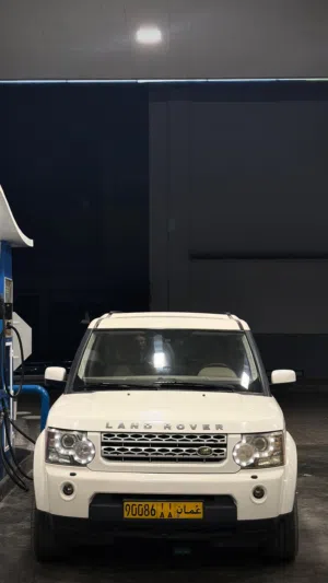 Used Land Rover LR4 in Al Batinah