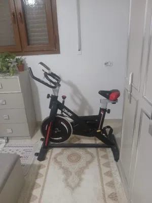 للبيع دراجه رياضيه