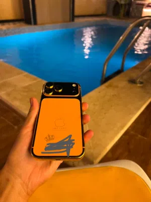 IPHONE 17 PROMAX GOLD EDITION