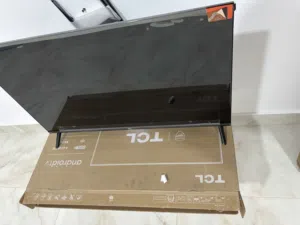 للبيع المستعجل شاشة 32 بوصة Tcl جديدة استعمال بسيط