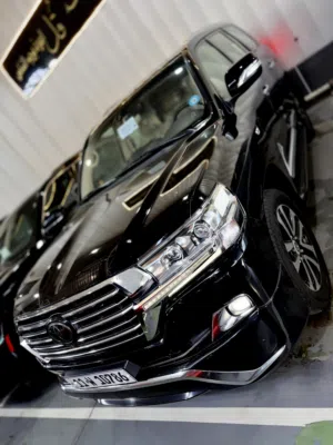تويوتا لاندكروز 2018 VXS  5700بلاك ادشن
