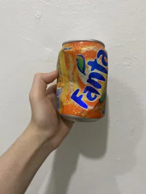 علبه فانتا انتيكا من 2003/2004 عمرها 23 سنه!