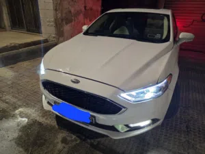 Sedan Ford in Amman