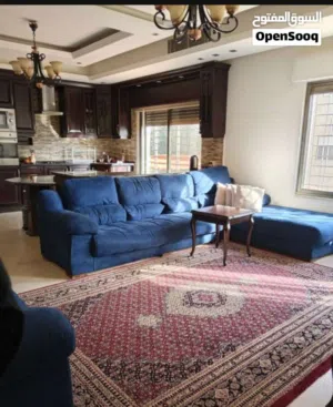 شقة فاخرة مفروشة في الرابية بالقرب من جميع الخدمات