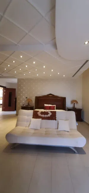 1330 m2 More than 6 bedrooms Villa for Rent in Amman Jubaiha