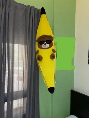 دمية على شكل موزة من dabdoob