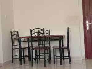 طاولة طعام