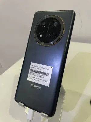 هونور X9c مستعمل لمدة 3-4 اشهر فقط عليه كفالة شركة زين لغاية شهر 9 معاه الشاحن الاصلي و الكرتونة