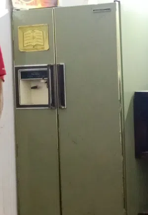ثلاجه جنرال اليكتريك امريكي دوبلكس محتاجه تايمر و مروحه تحت شحنة المصنع بحاله ممتازه